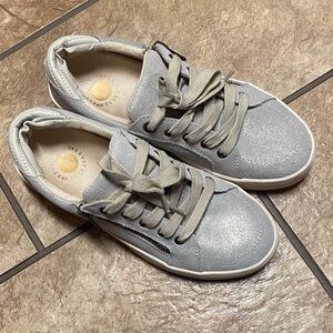 Revitalign Silver-Gray Lace-Up Sneakers with Side Zip 7B Fashionable